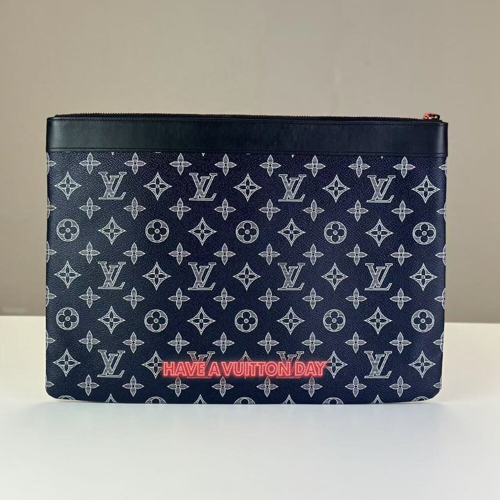 Louis Vuitton Monogram Canvas LV limited Edition Large Clutch - Picture 2 of 9